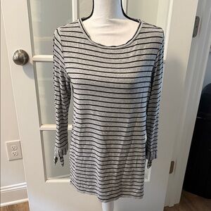 Liz Claiborne Petite Striped Gray and Black Women's Top, Size Petite Small